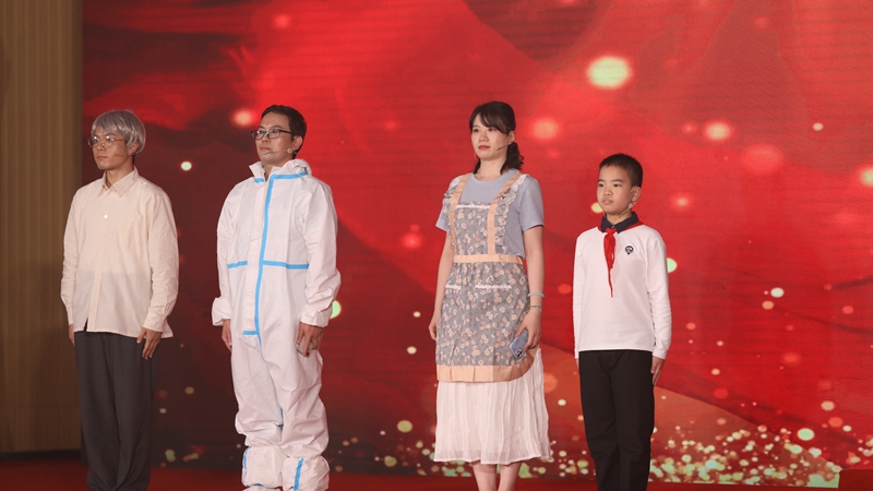 2-情景劇《為農(nóng)服務(wù)，一直在路上》_副本.jpg