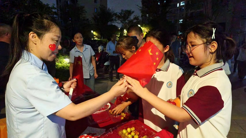 假期不停工 華悅物業(yè)員工雙節(jié)“我”在崗